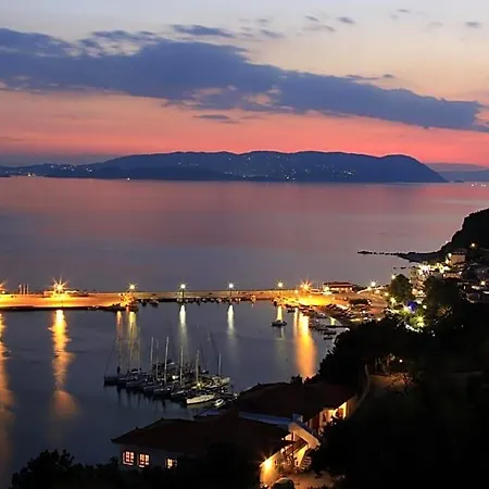 Hotel Aegean Wave - Faros 4*